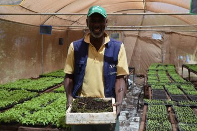 A farmer in Senegal tests methods of agroecology on the resilience of crops. Credit: FAO.
